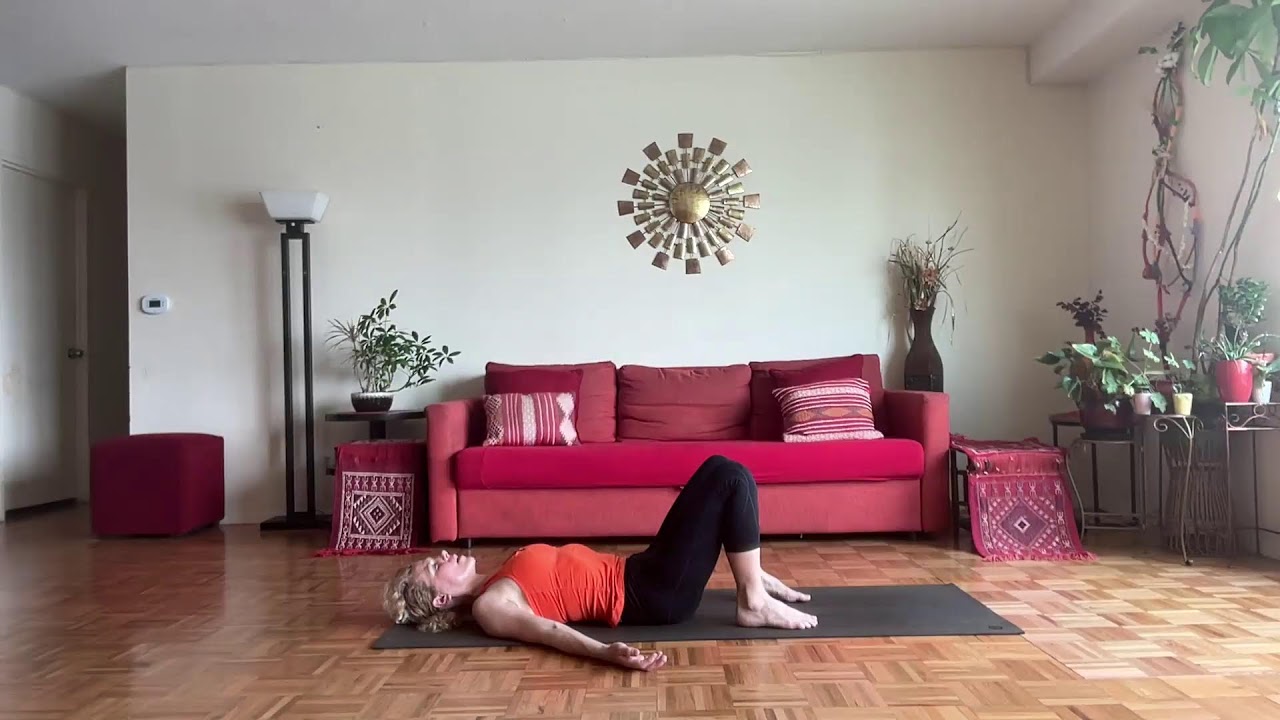 Йога для гибкости (глубокая растяжка и расслабление подколенных сухожилий и бедер)