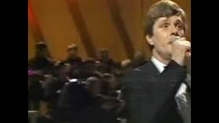 Alf Robertsson ----Hundar och ungar och hembrygt äppelvin