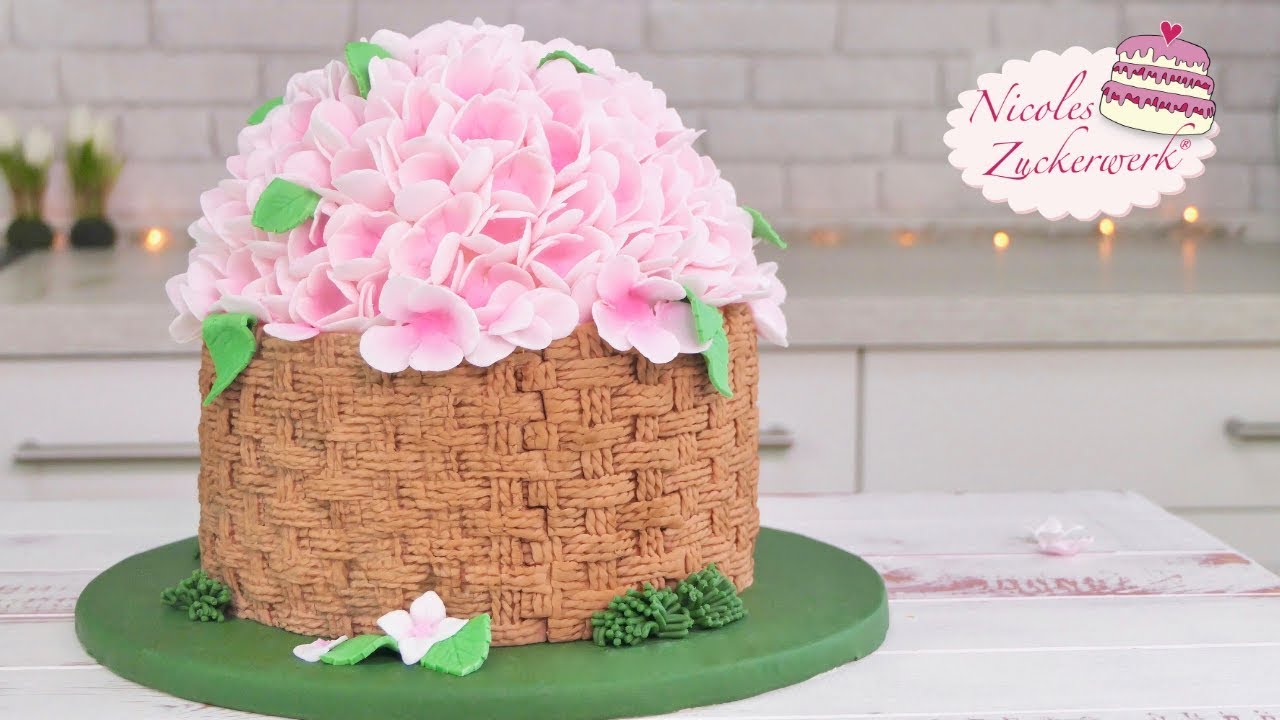 Blumentopf Motivtorte I Frühlings Torte I Fondanttorte von Nicoles Zuckerwerk