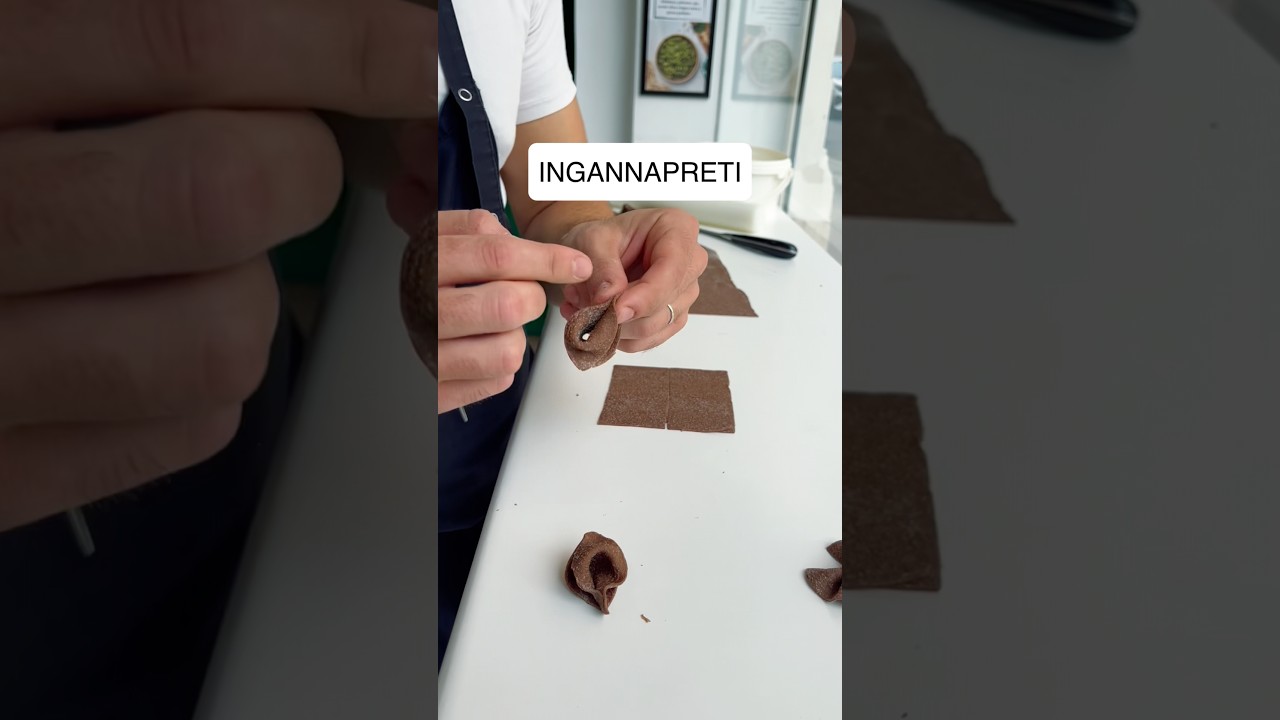 3 formatos de pasta fresca con cacao 🍫.  Tienes la receta en los comentarios 👇🏻