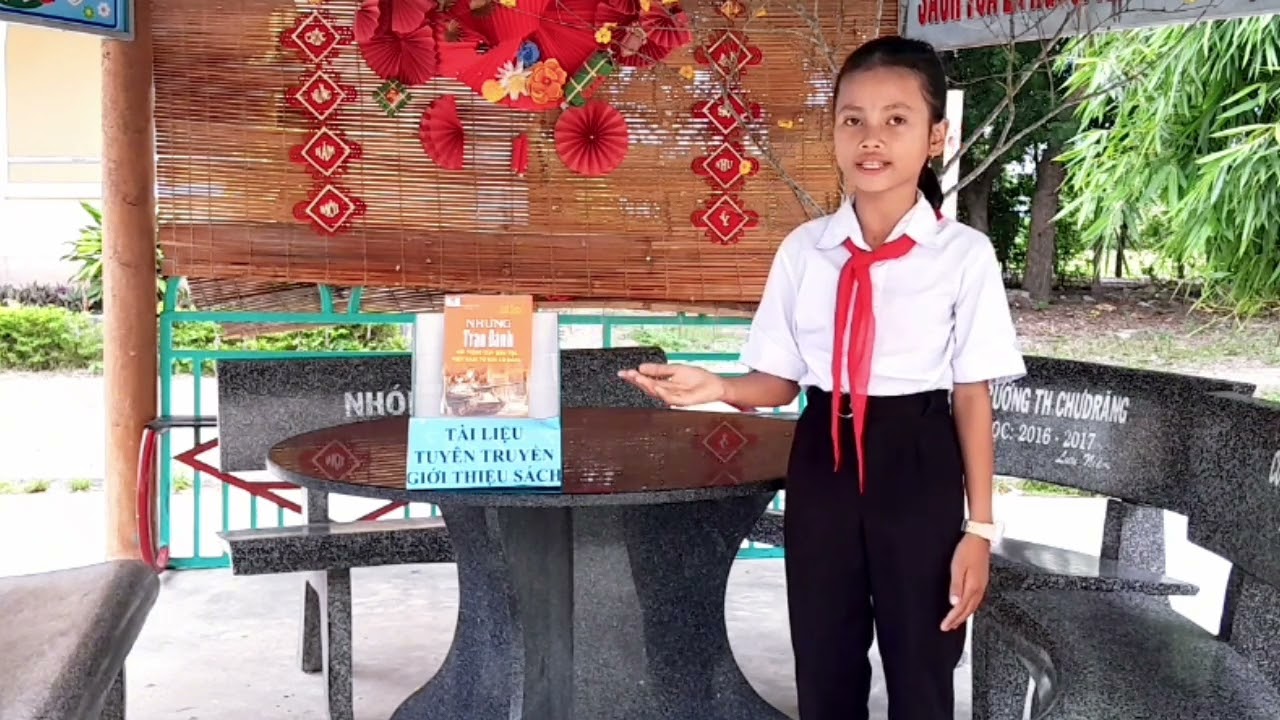 Em Ksor H'Nhi Giới thiệu sách trực tuyến tỉnh Gia Lai năm 2025