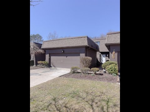 19276 Briarwood Ln, Strongsville, OH home video tour
