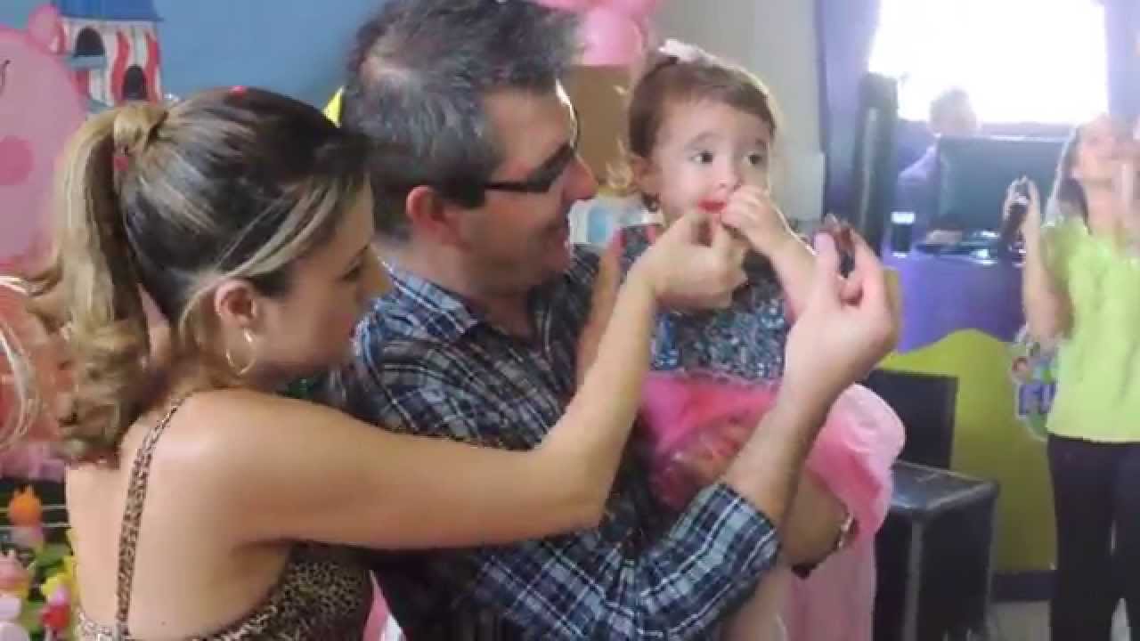 Hora do Parabéns - Laura - 1 aninho