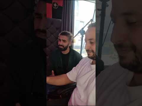 در کنار مجید عزیز یهویی زدیم و خوندیم فقط آخرش که مجید خوند  آهنگ ناصرعبدالهی خواننده