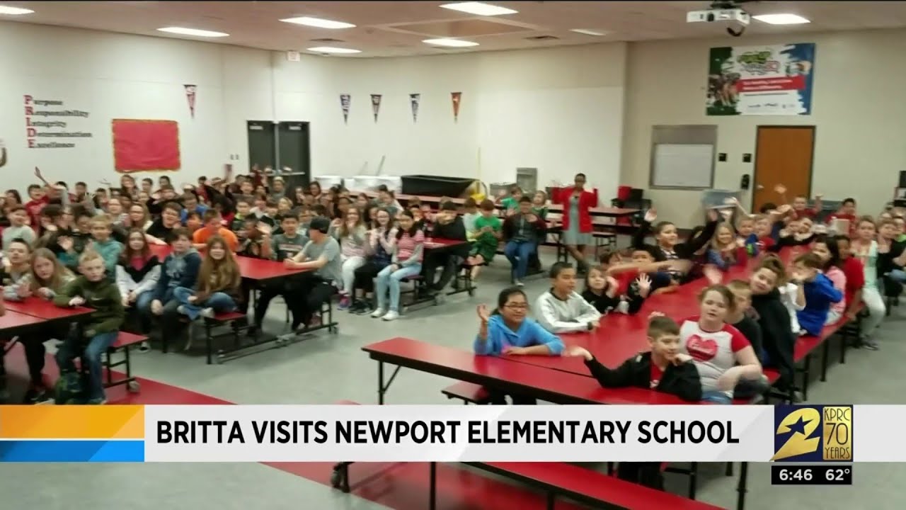 Britta visits Newport Elementary School