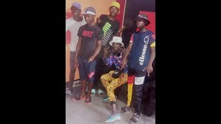 01. Afro Guerro - Bonecos  X Spenda Diamond