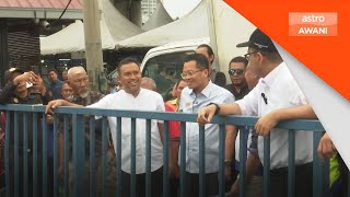 Buang sampah di sungai, kerajaan teliti hukuman lebih berat Buang sampah di sungai, kerajaan teliti hukuman lebih berat