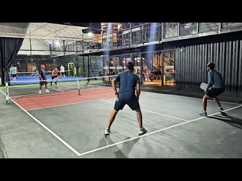 Partido de Pickleball en Bogotá Colombia