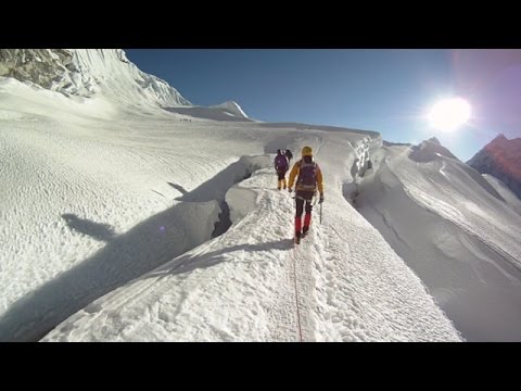 Video: Ylitä Himalaja Riksassa Riksisajon Kanssa