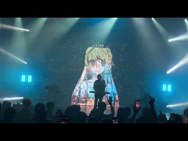 Porter Robinson - Shelter (Live in Singapore) class=