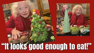 #Vlogmas \/ Making a Christmas Tree Appetizer Dip \/ Day 11