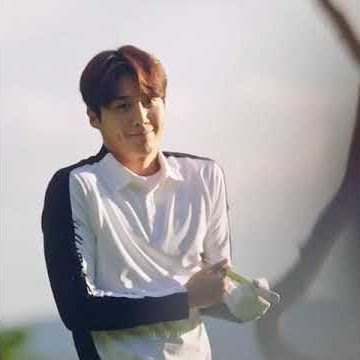 - Hong Du-shik in golf uniform! 🥵