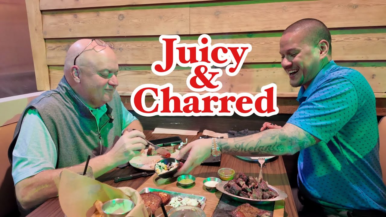 Мы ели венесуэльскую еду в ресторане Nando Grill Carne En Vara в Орландо, Флорида.