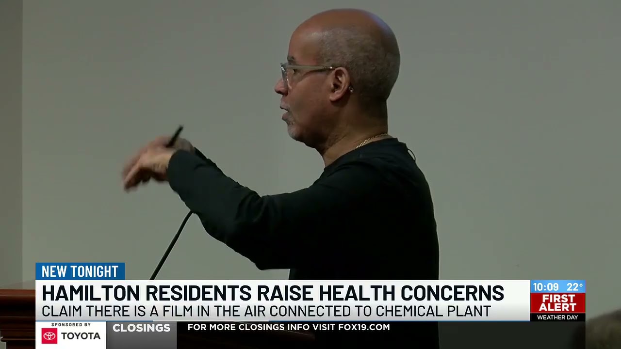 Жители Гамильтона выражают обеспокоенность по поводу выбросов химических заводов.