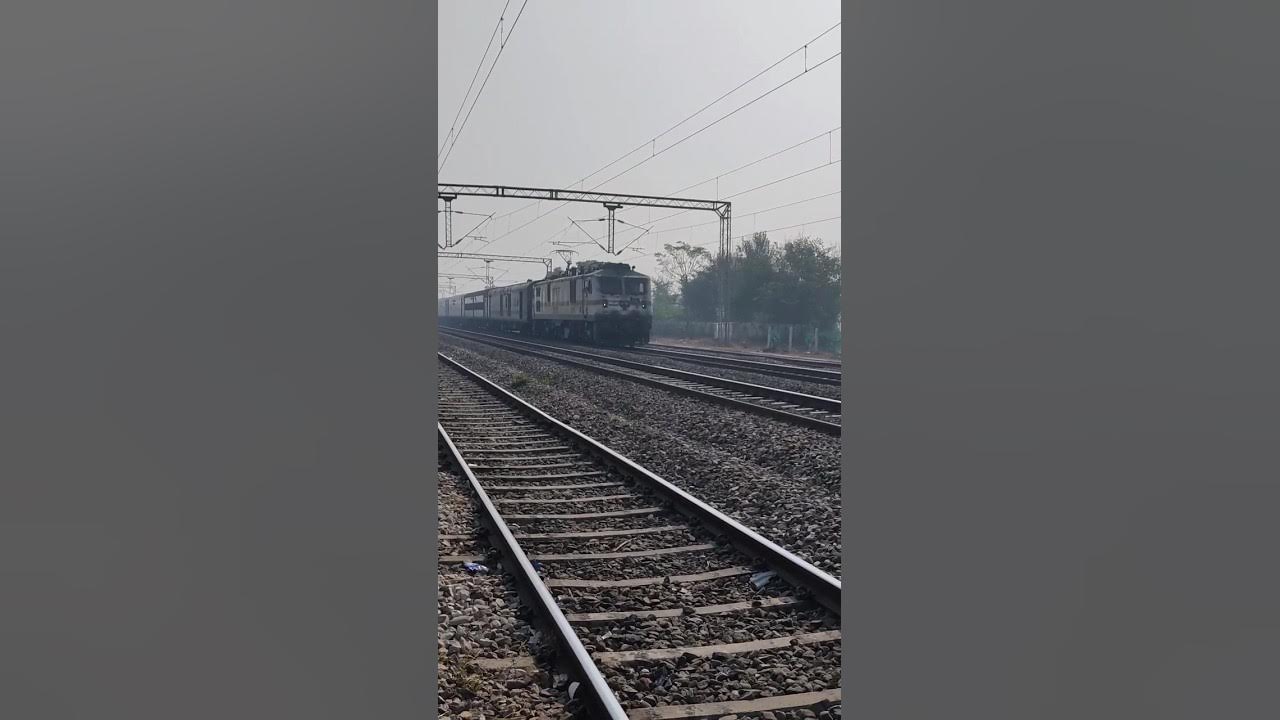 12919/Malwa SF Express Full Speed 🚆 Crrosing Sadhoogarh 130kmph 