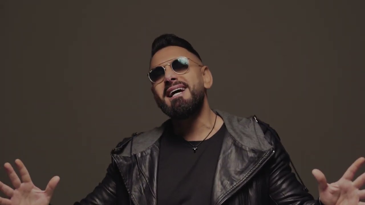 Gianluca Capozzi - Scuordate sti vase (Video Ufficiale)