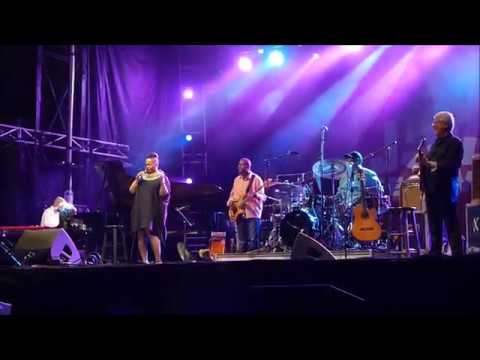 Dianne Reeves -