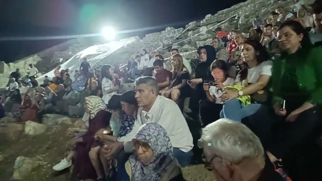 Bedia Akartürk  27. Kumluova Domates Festivali... 🇹🇷❤️