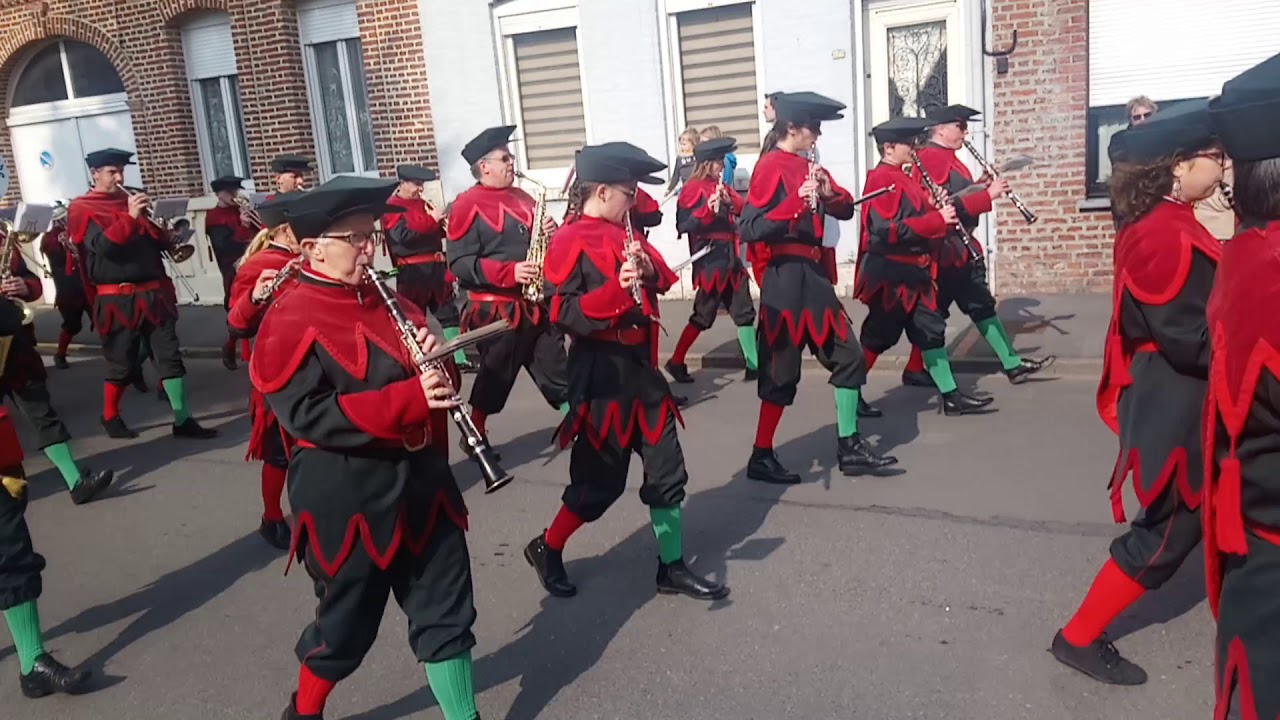 Philharmonique de steenvoorde cortège historique hazebrouck 2019
