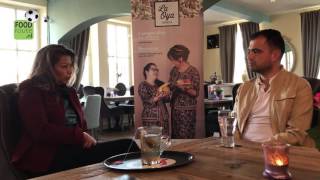 Download Lagu Presentator Qasim Hakim interviewde eigenaresse en oprichtster Pauline Volkert MP3