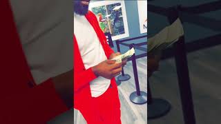 Man Paid This Woman Light Bill She Was So Surprised