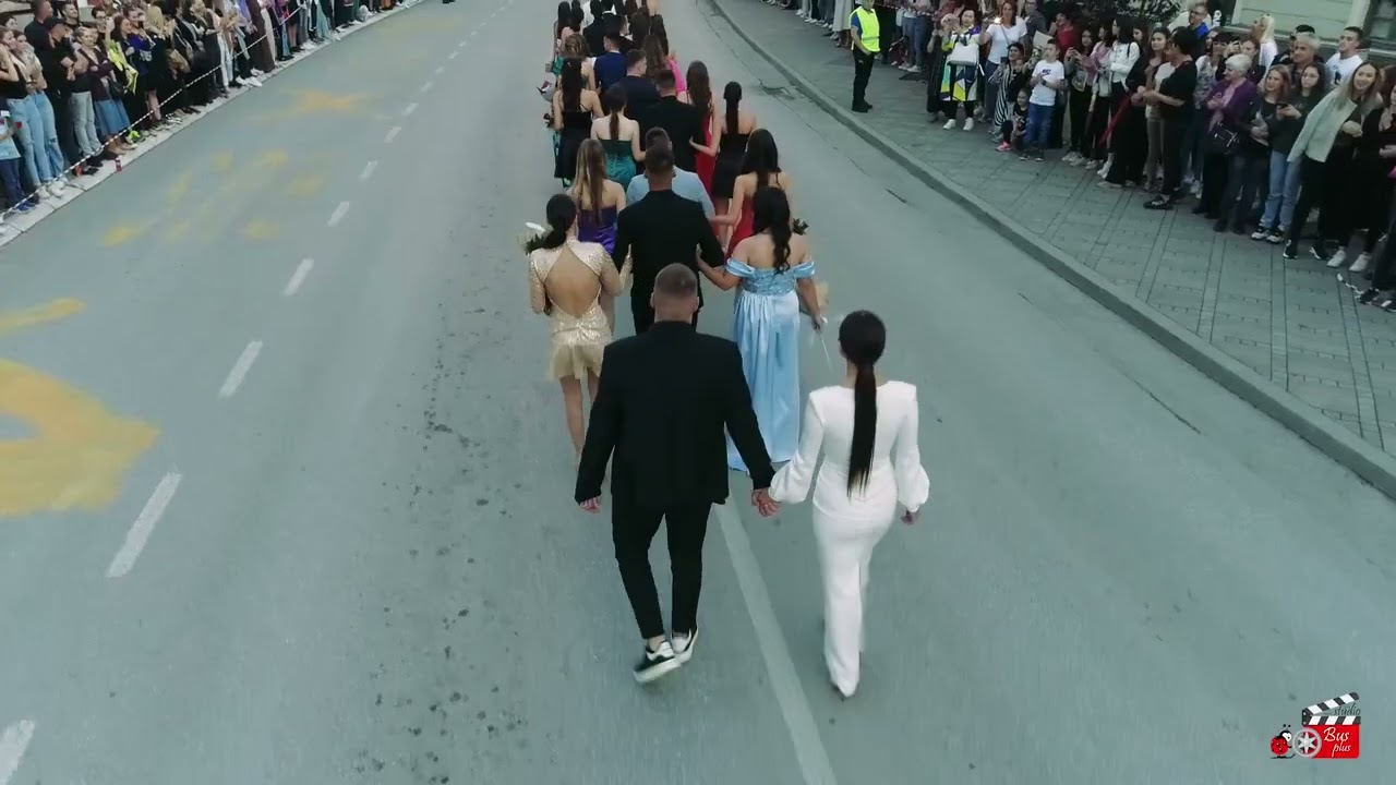 Svečani defile maturanata čačanske Gimnazije, generacija 2021/22.