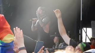 Falling In Reverse - Losing My Life (Live Warped Tour - Chicago 21\/7\/18)