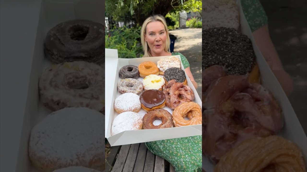 DEVOURING THE DONUTS AT ONE OF NYC’S BEST DONUT SHOP! Peter Pan in Greenpoint! #DEVOURPOWER