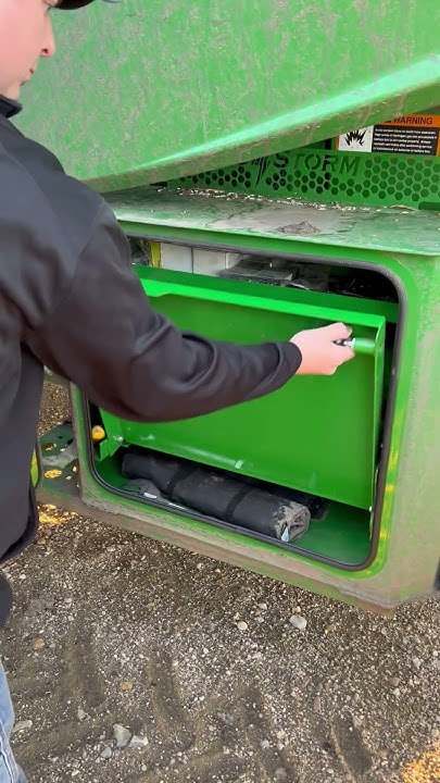 ag-storm-john-deere-combine-field-seal-in-action-youtube
