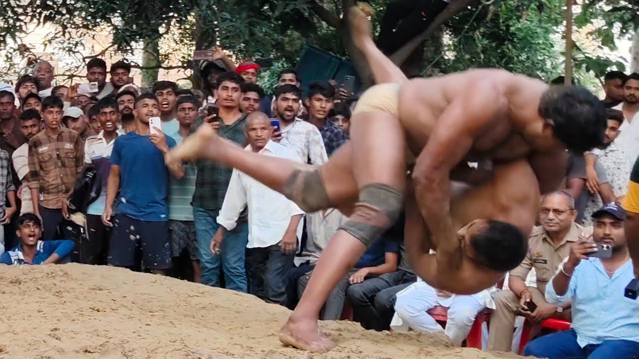 Jitendra pahalvan vs Pawan pahalvan Chakiya 🦁#kusti #kushti #dangal #wrestling #phalwan #kushtitime 