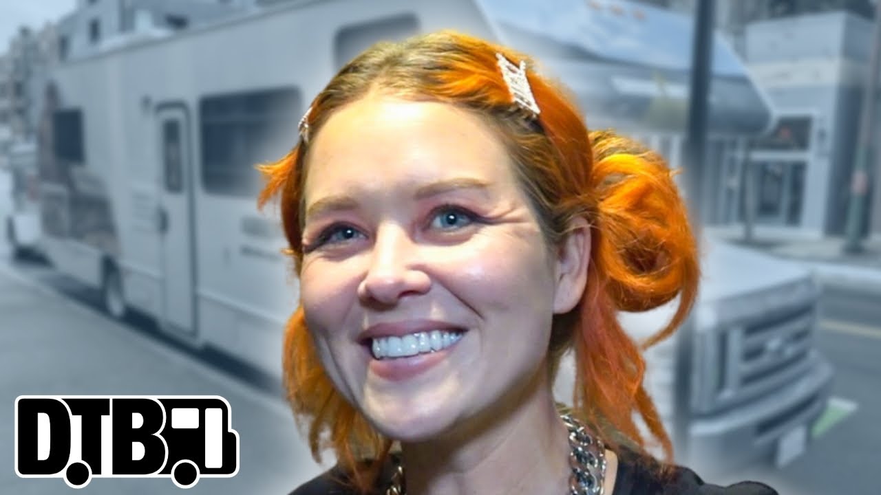 Transviolet Body Transviolet - BUS INVADERS Ep. 1806 - YouTube