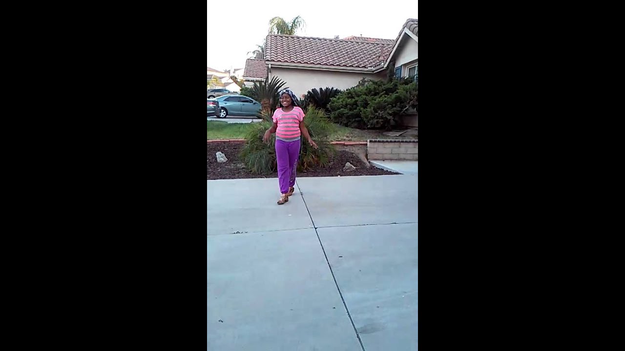 Lacy model walking to Sugar maroon 5 ft nickiminja