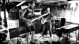 BARONESS - Twelve Months In A Basement [Making Purple] chords