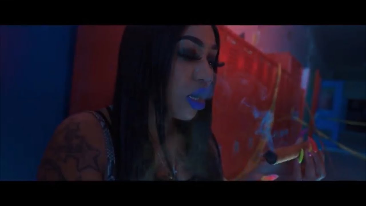 Destinee Lynn - Smoke [Official Video] - YouTube