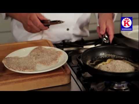 Video: Hoe Een Schnitzel Te Bakken