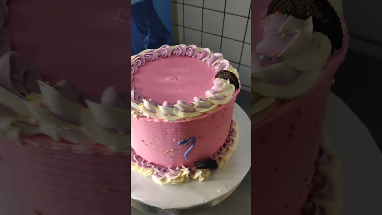 the way you decorate is the way cake looks good 👍👍👍👍👍