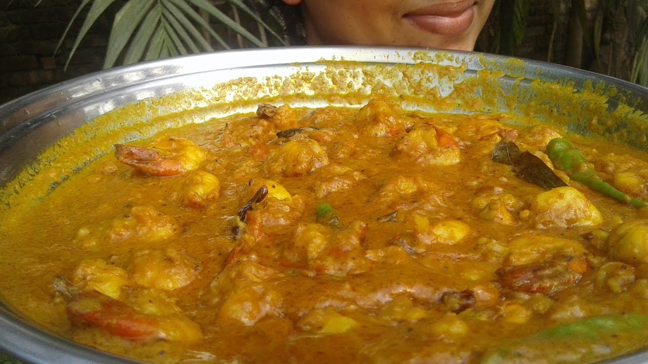 chingri-macher-malai-curry-bengali-recipe-prawn-malaikari-cooking