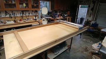 DIY Router Flattening Sled for large Slabs River Table Epoxy Pour