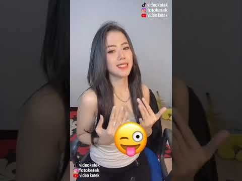 VIDEO KETEK - KETIAK MULUS TANKTOP PUTIH