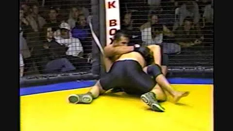 Tom Bolger Fighting in The Bas Rutten Inv.