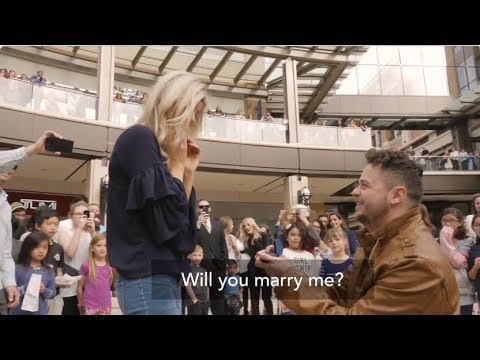 Violinist Proposes With Flash Mob Childrens Choir