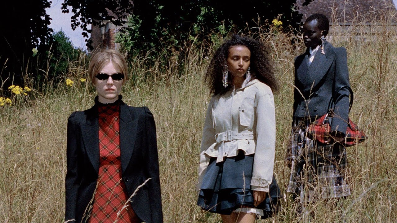 Alexander McQueen’s SS2026 Pre-Collection You Can’t Miss / Предвесенняя коллекция