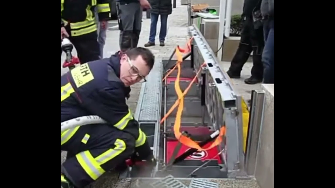 Sistema contra INUNDACIONES 🌧️💦 (Automático y Manual)