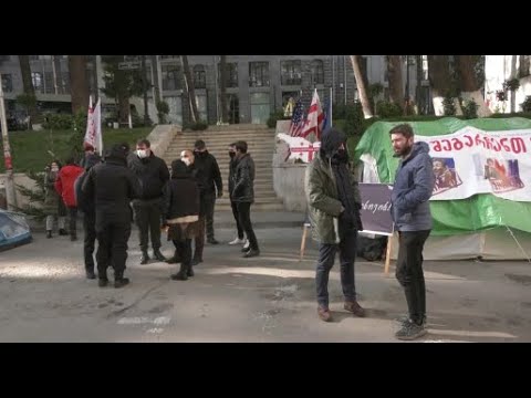 აქცია შინაგან საქმეთა სამინისტროსთან - აქტივისტები გამოწერილ ჯარიმებს აპროტესტებენ