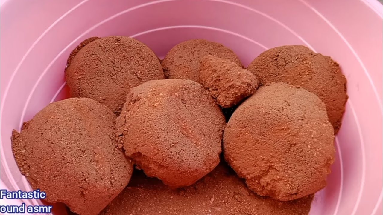 New Tub grainy Red dirt Crumble dry and Dipping in water 💦💦💦 paste Play ASMR