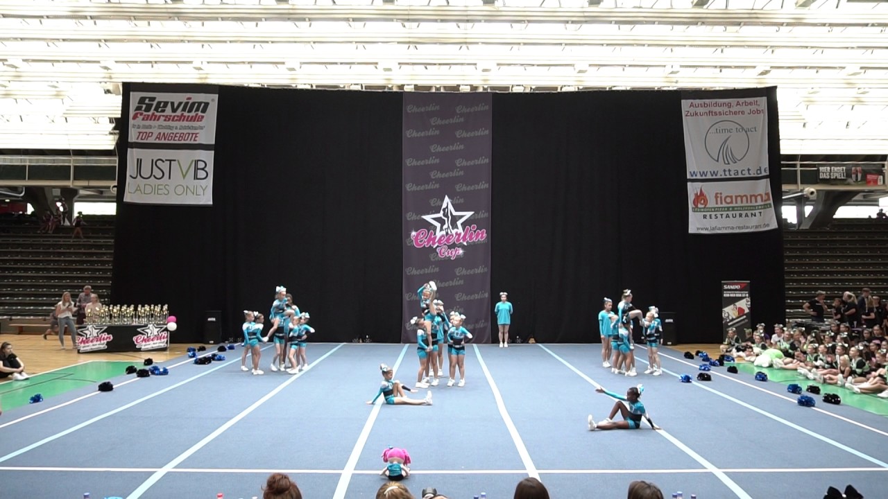 Cheerlin Cup 2017 - PeeWee Lvl 1 - DCB Shinys