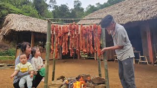 Single mother: Picking pumpkins to sell - Making smoked meat with grandfather | Ly Phuc Binh