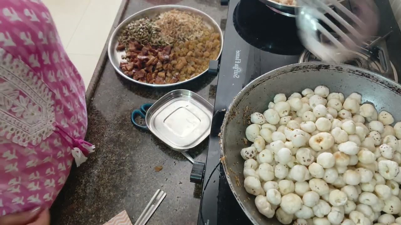 सर्दी ,डोकेदुखी, कंबर दुखी बाळंतीण असो किंवा आजारी थंडीमध्ये ड्रायफ्रूट चे  पौष्टिक लाडू , 