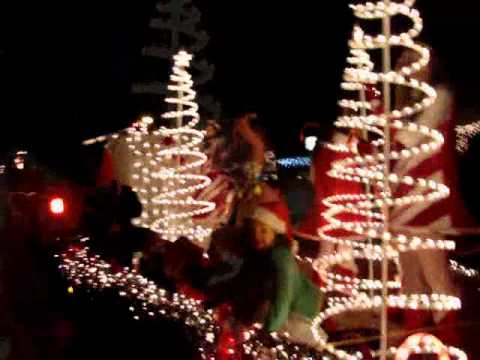 Daechelle Performs For Children's Electric Parade