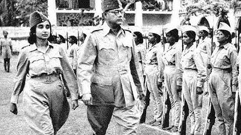 celebrating independence day |Heartwarming Tribute! Kids Sing 